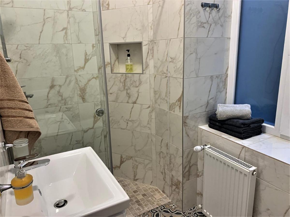לבוב Iris Apartment On Popovich מראה חיצוני תמונה