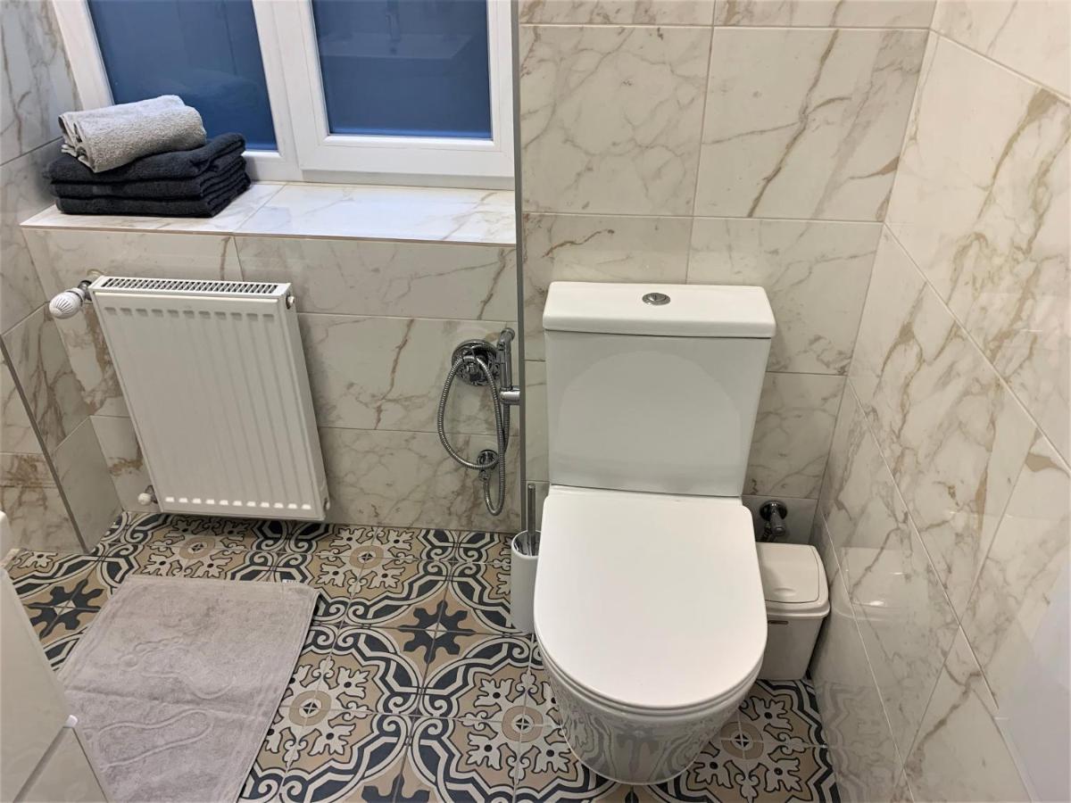 לבוב Iris Apartment On Popovich מראה חיצוני תמונה