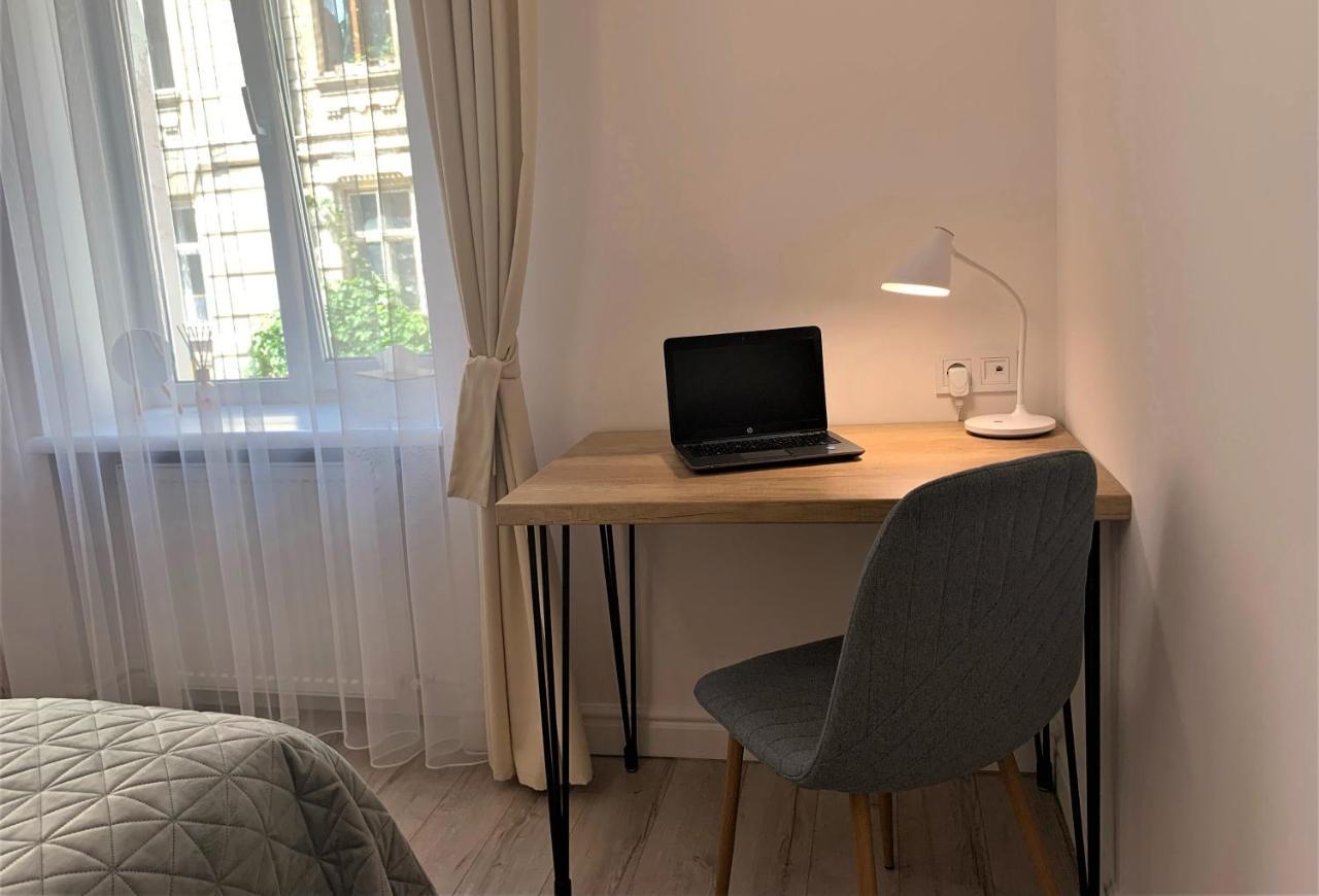 לבוב Iris Apartment On Popovich מראה חיצוני תמונה