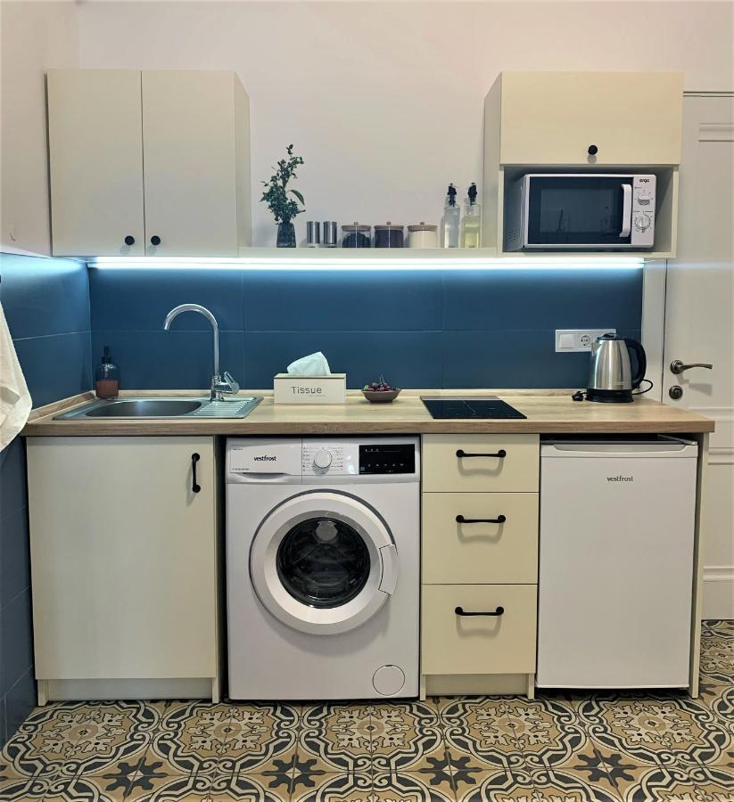 לבוב Iris Apartment On Popovich מראה חיצוני תמונה
