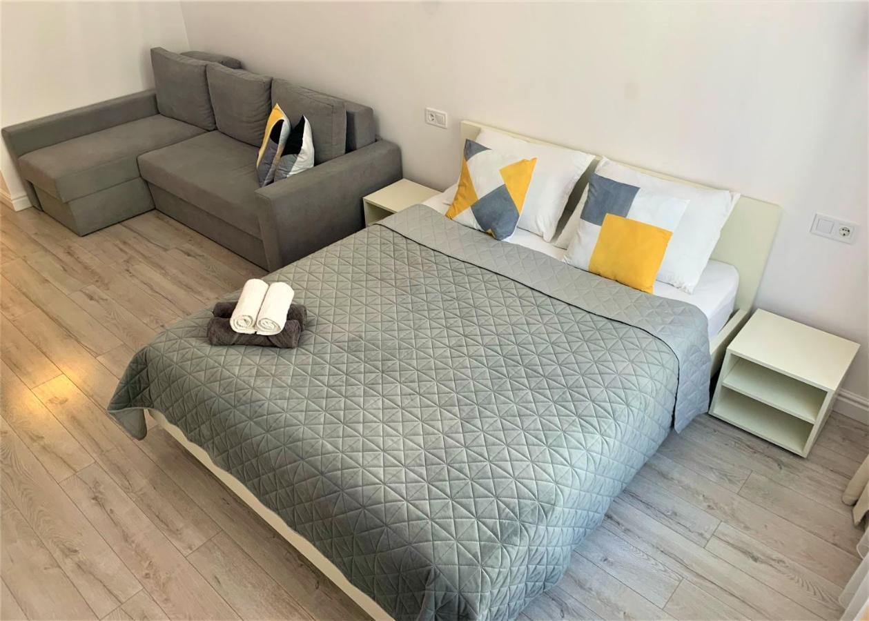 לבוב Iris Apartment On Popovich מראה חיצוני תמונה