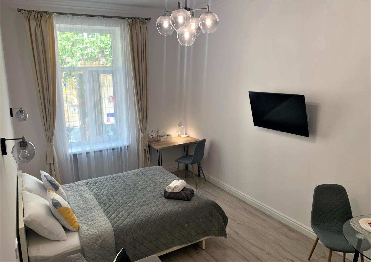 לבוב Iris Apartment On Popovich מראה חיצוני תמונה