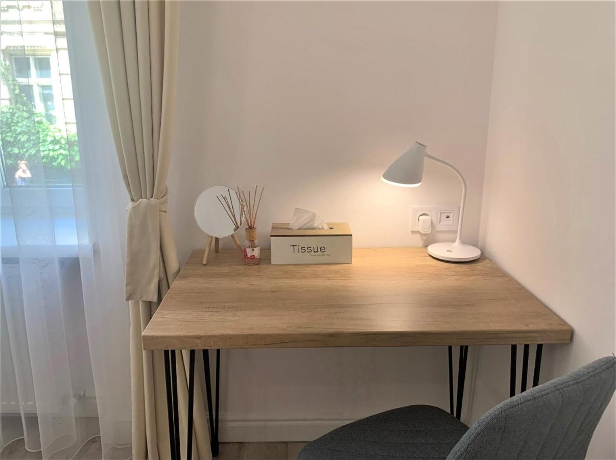 לבוב Iris Apartment On Popovich מראה חיצוני תמונה