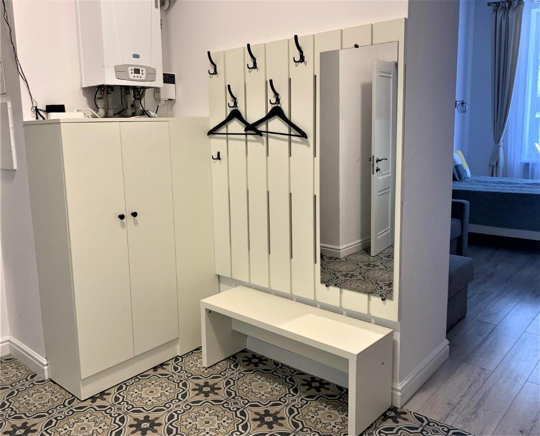 לבוב Iris Apartment On Popovich מראה חיצוני תמונה