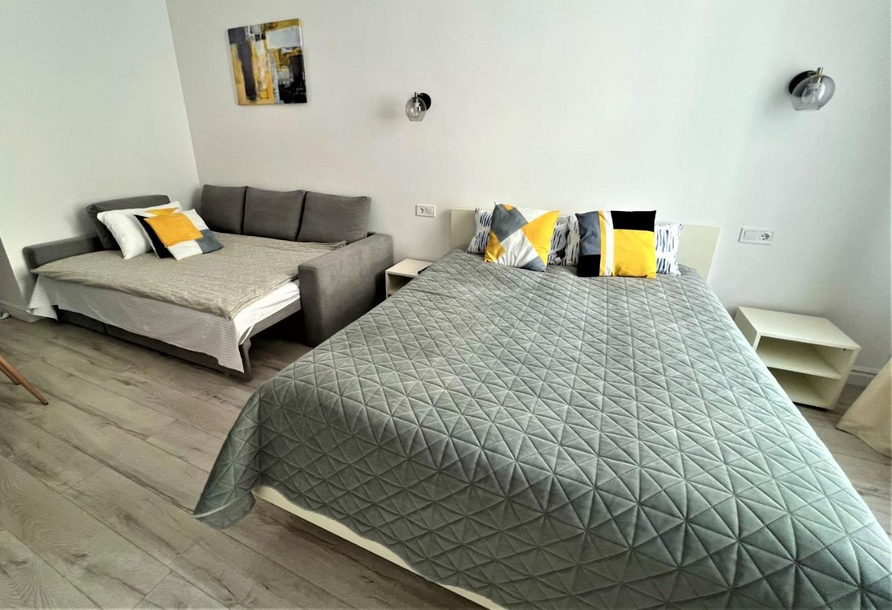 לבוב Iris Apartment On Popovich מראה חיצוני תמונה